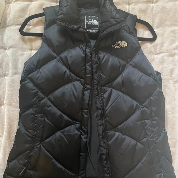The North Face Puffer Jacket - Picture 1 of 4